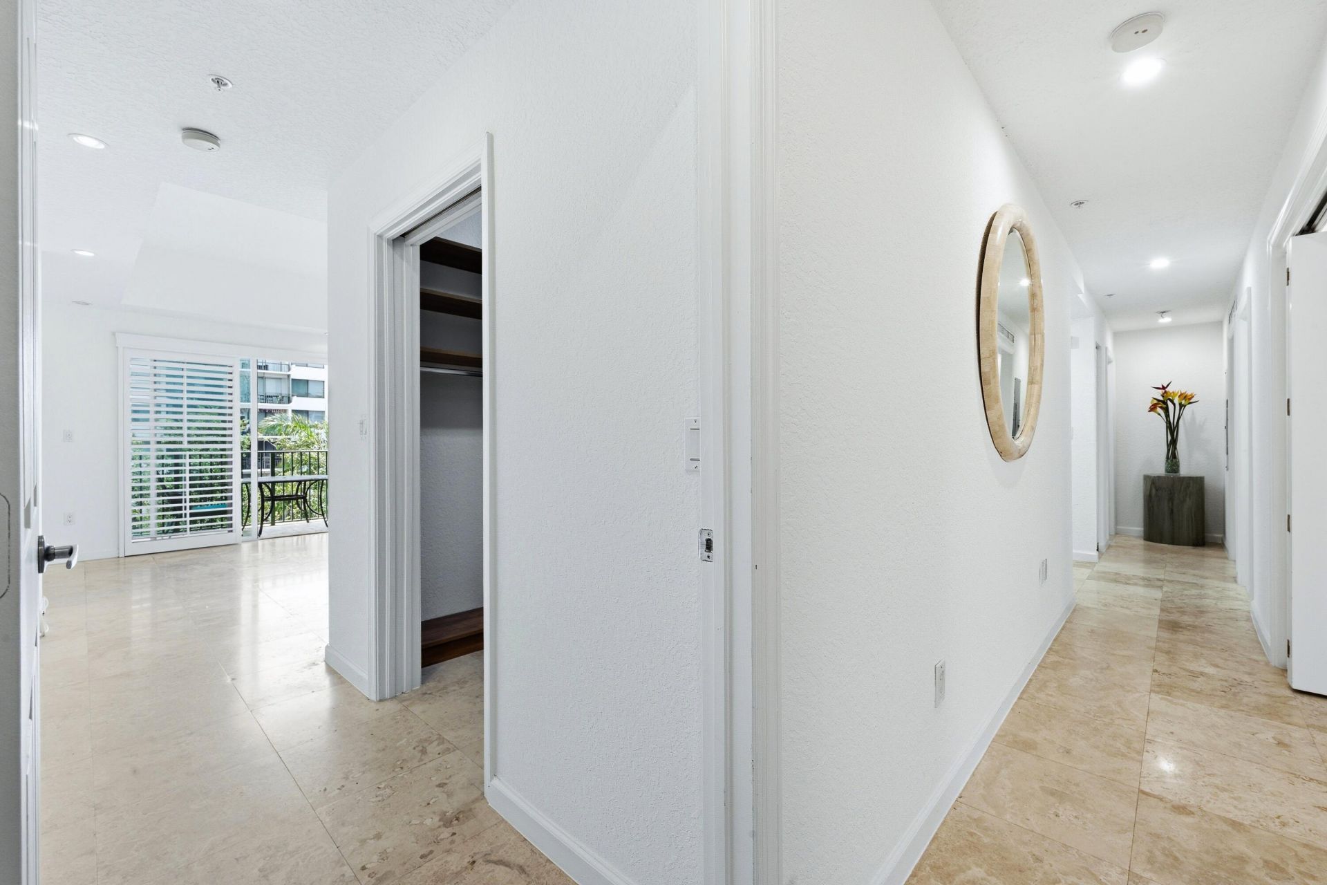 1640 Presidential Way, Unit 501, West Palm Beach, FL 33401 Photo