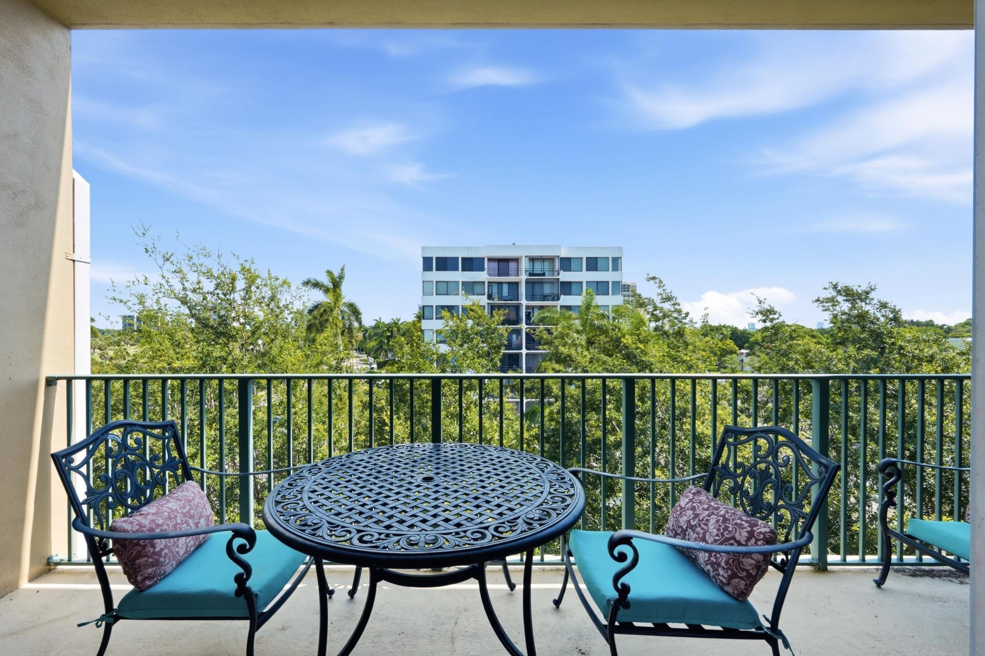 1640 Presidential Way, Unit 501, West Palm Beach, FL 33401 Photo