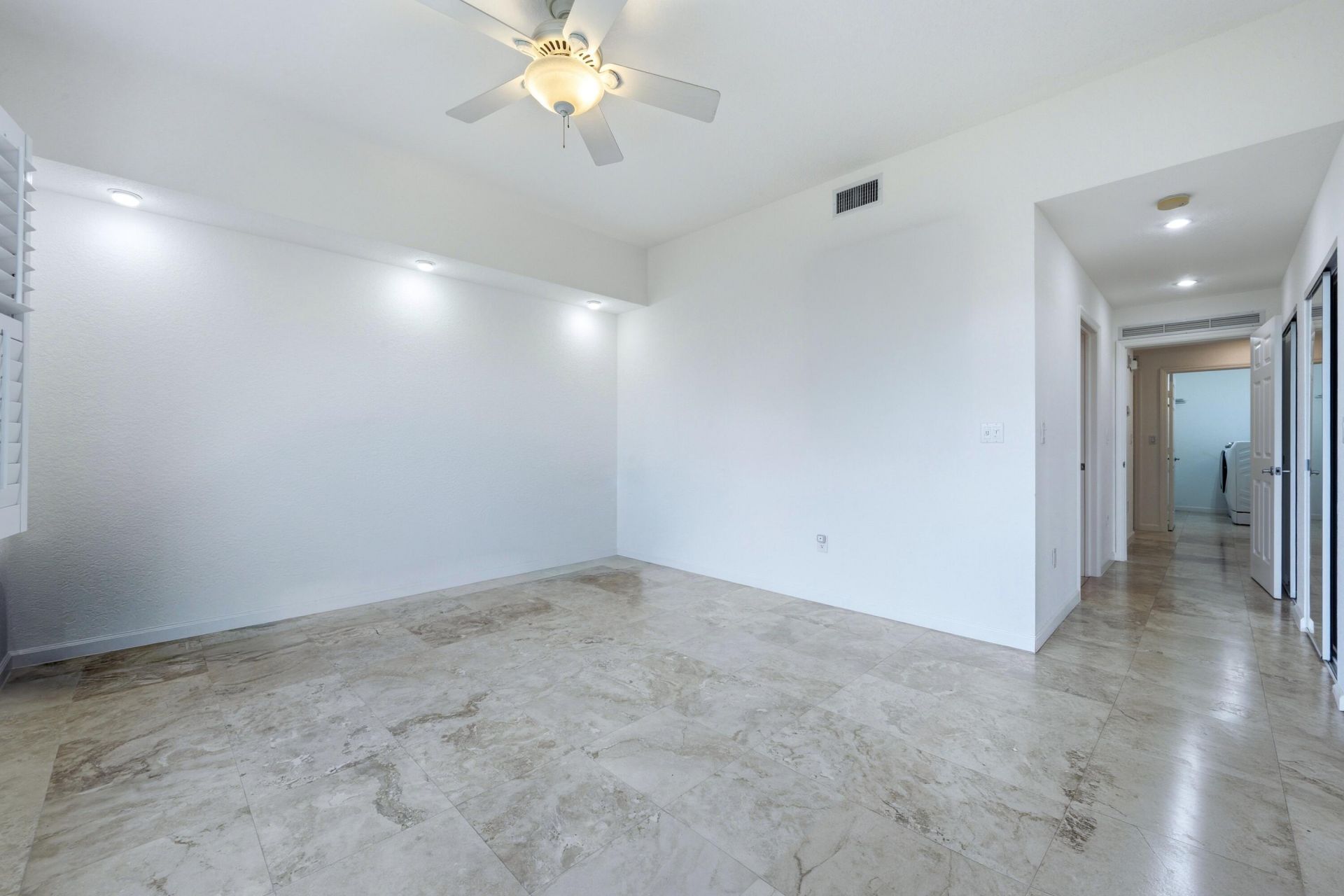 1640 Presidential Way, Unit 501, West Palm Beach, FL 33401 Photo