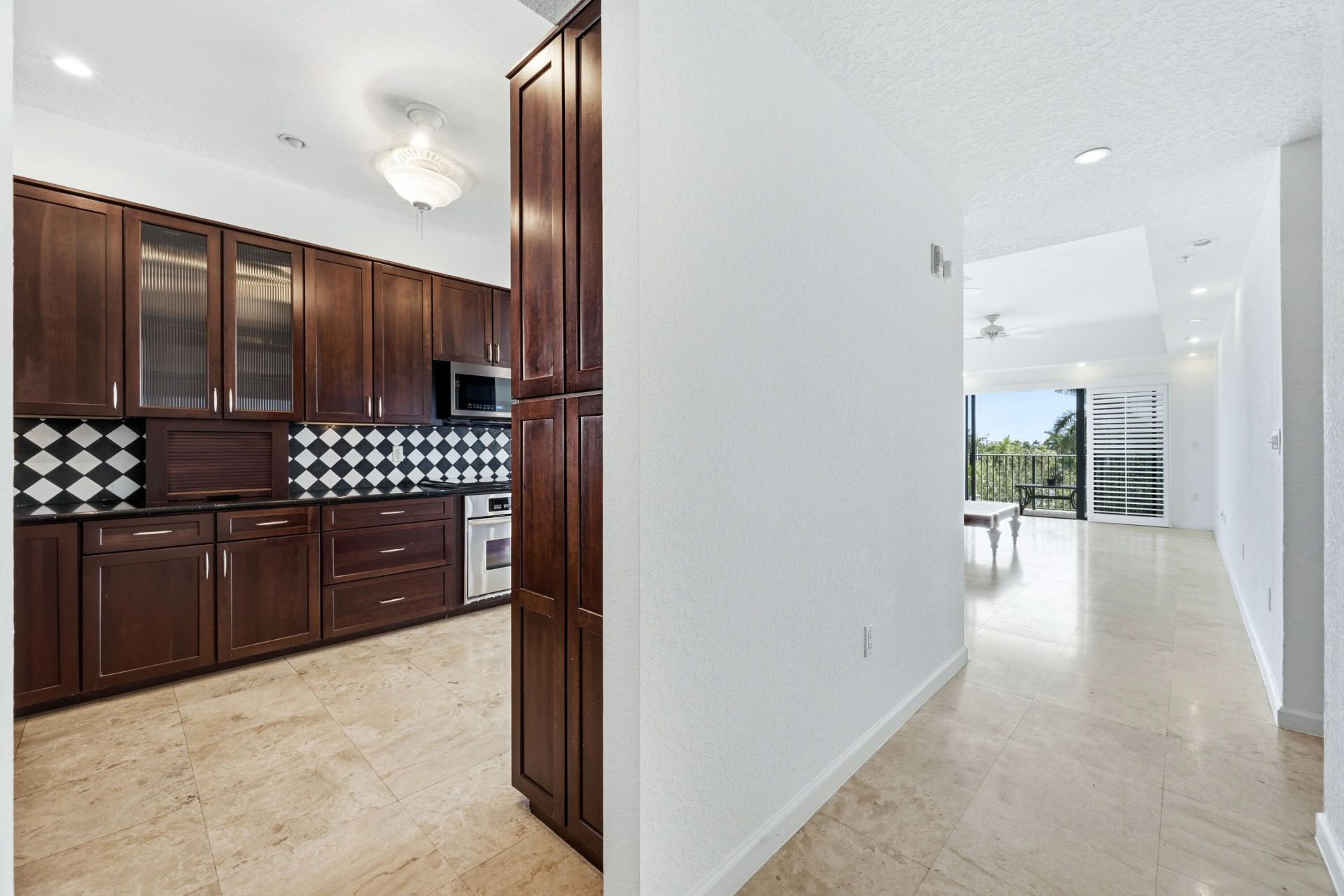 1640 Presidential Way, Unit 501, West Palm Beach, FL 33401 Photo