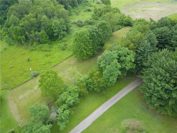 2041 Cemetery Road, New Alexandria, PA 15670
