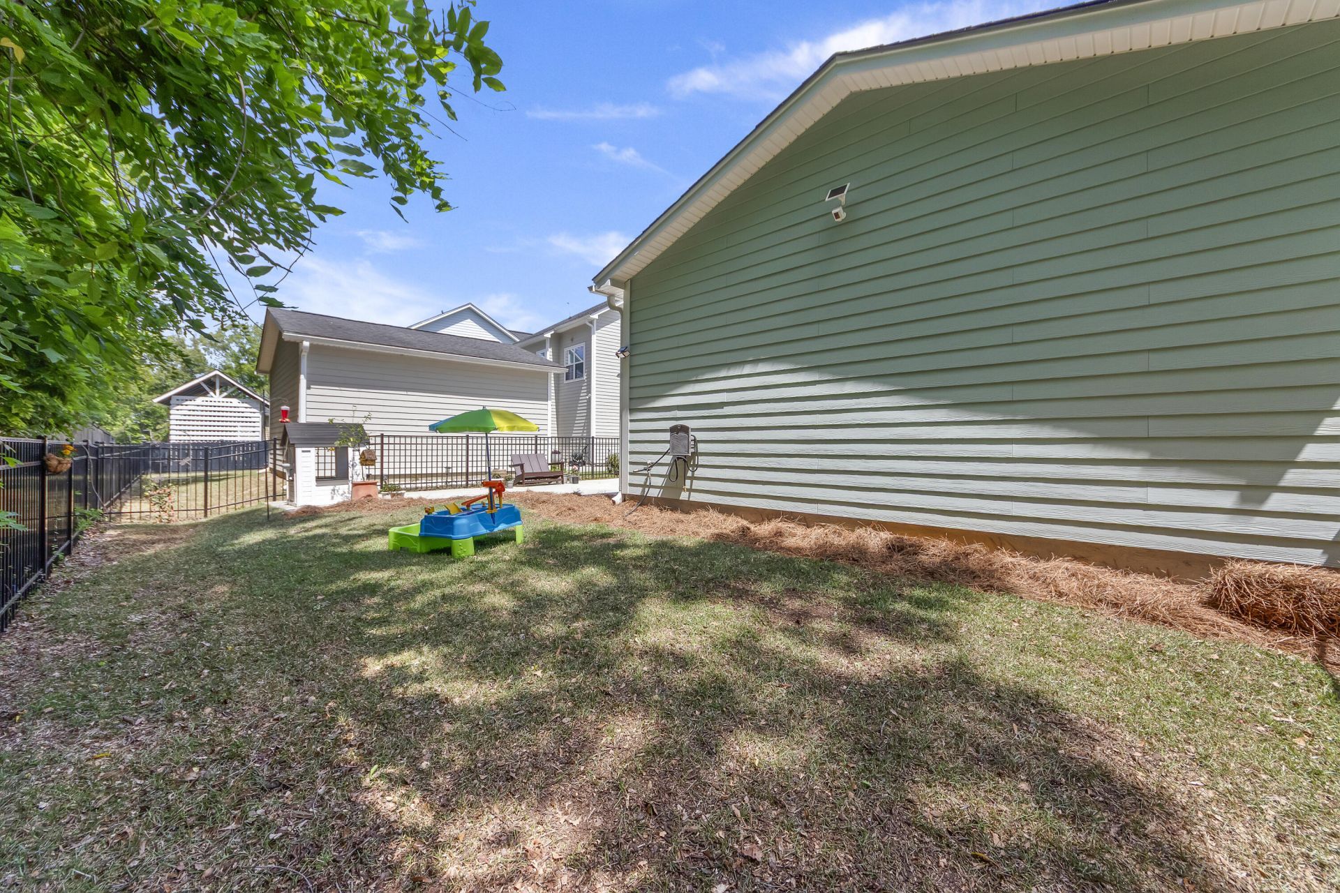 2321 Town Woods Road Photo 36
