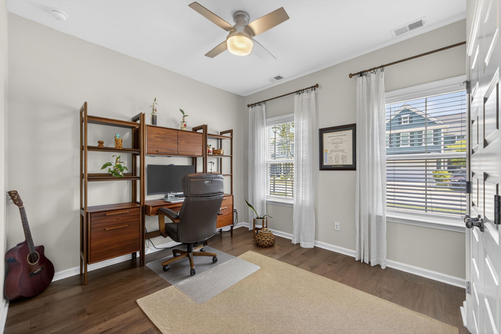 2321 Town Woods Road Photo 6