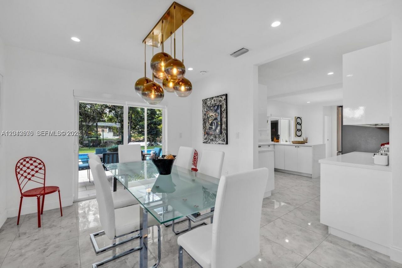 200 NW 86th St , El Portal, FL 33138 Photo