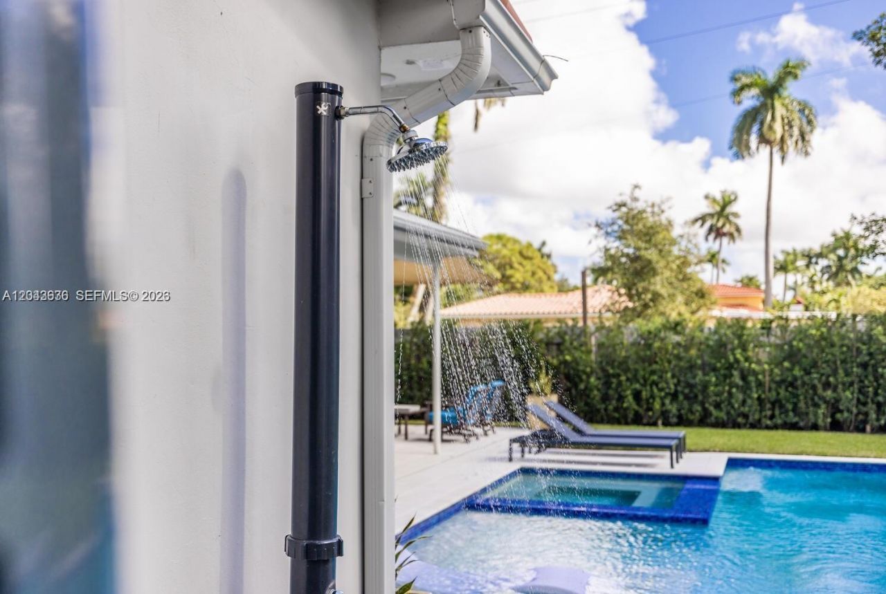 200 NW 86th St , El Portal, FL 33138 Photo