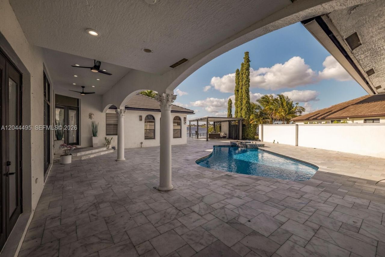 3910 SW 186th Ter , Miramar, FL 33029 Photo