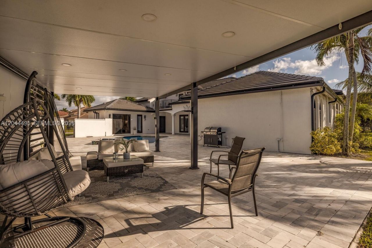 3910 SW 186th Ter, Miramar, FL 33029 Photo