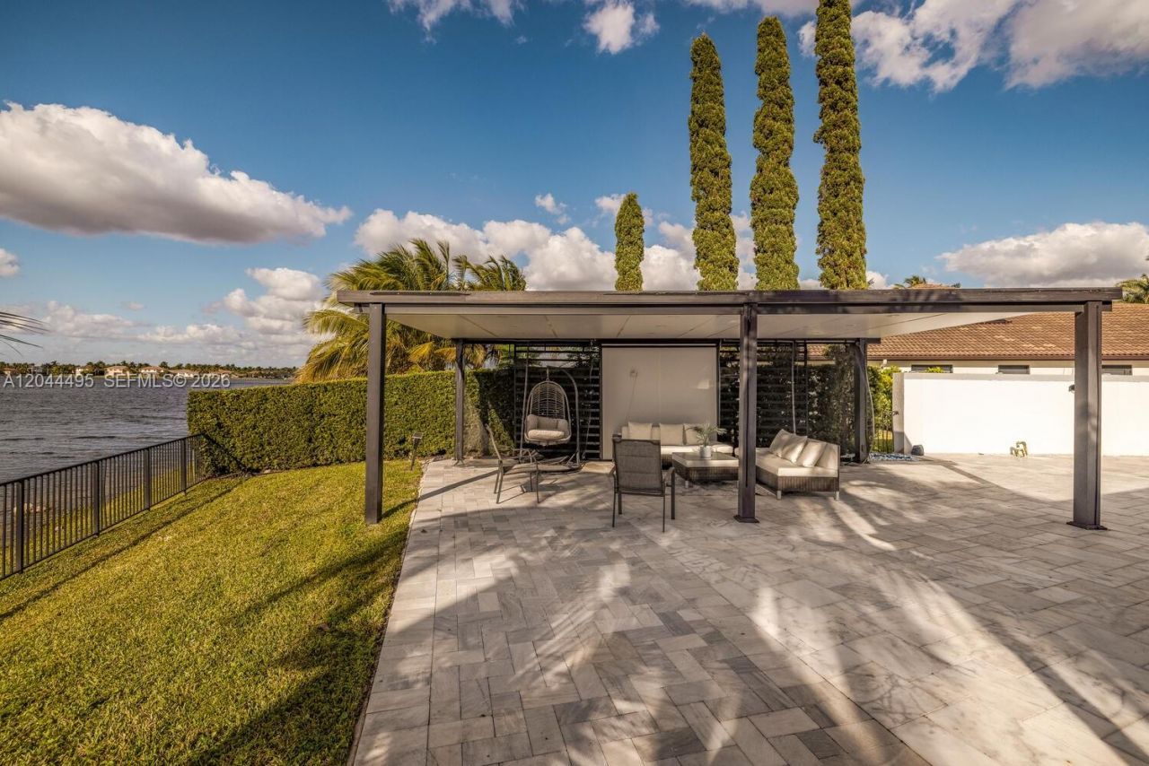 3910 SW 186th Ter , Miramar, FL 33029 Photo