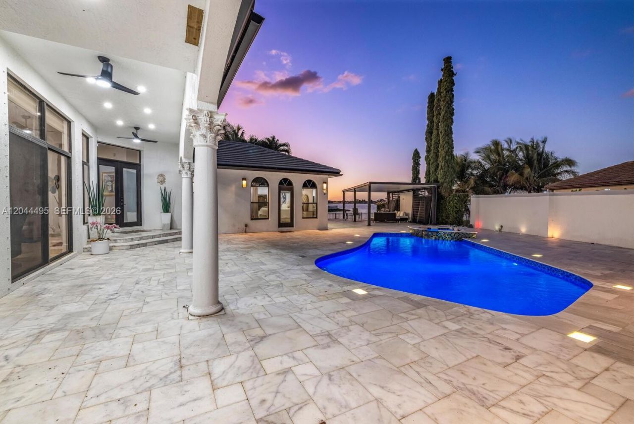 3910 SW 186th Ter , Miramar, FL 33029 Photo