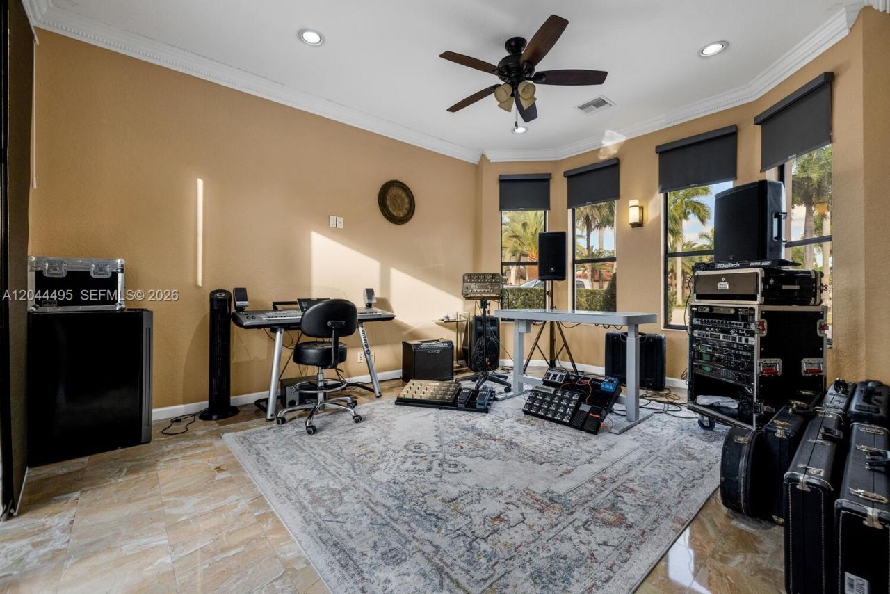 3910 SW 186th Ter , Miramar, FL 33029 Photo