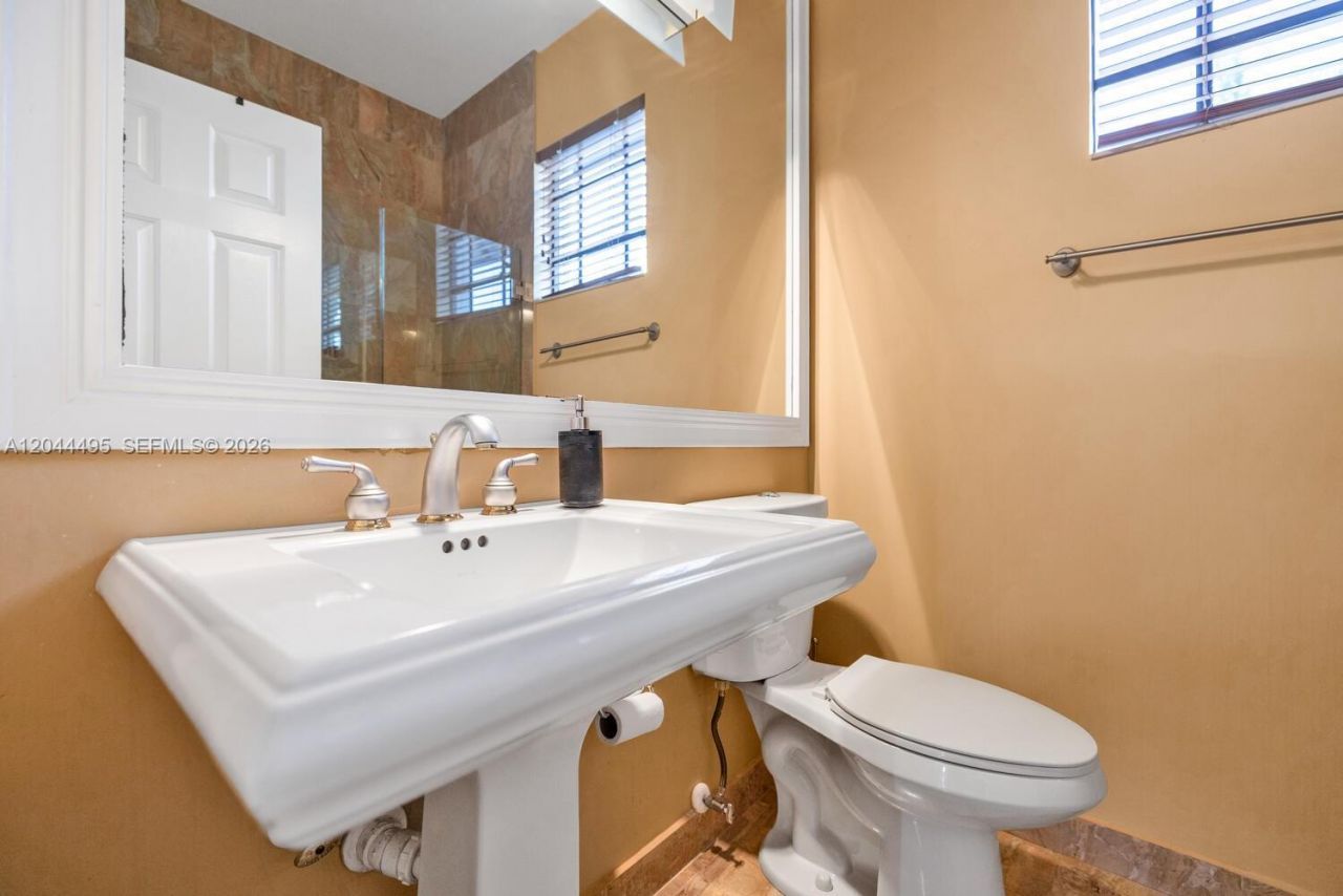 3910 SW 186th Ter , Miramar, FL 33029 Photo