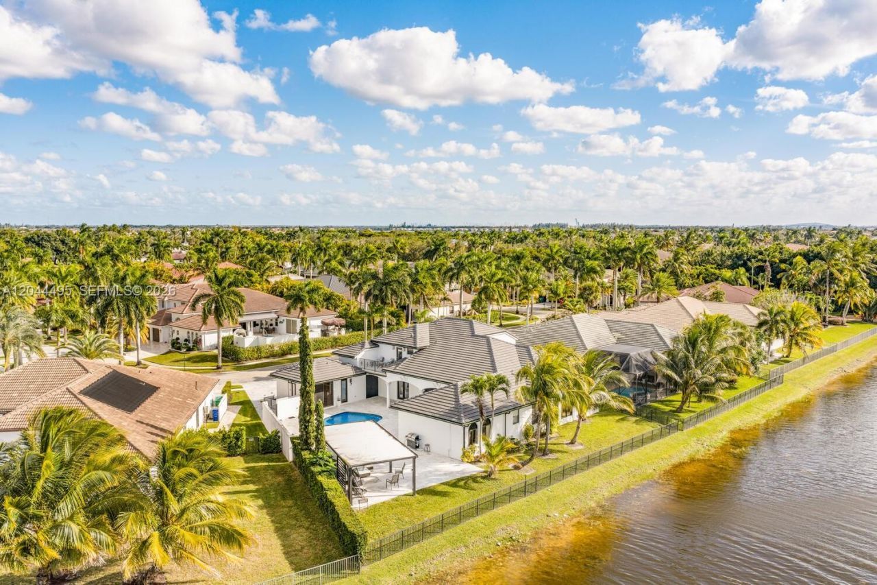 3910 SW 186th Ter , Miramar, FL 33029 Photo
