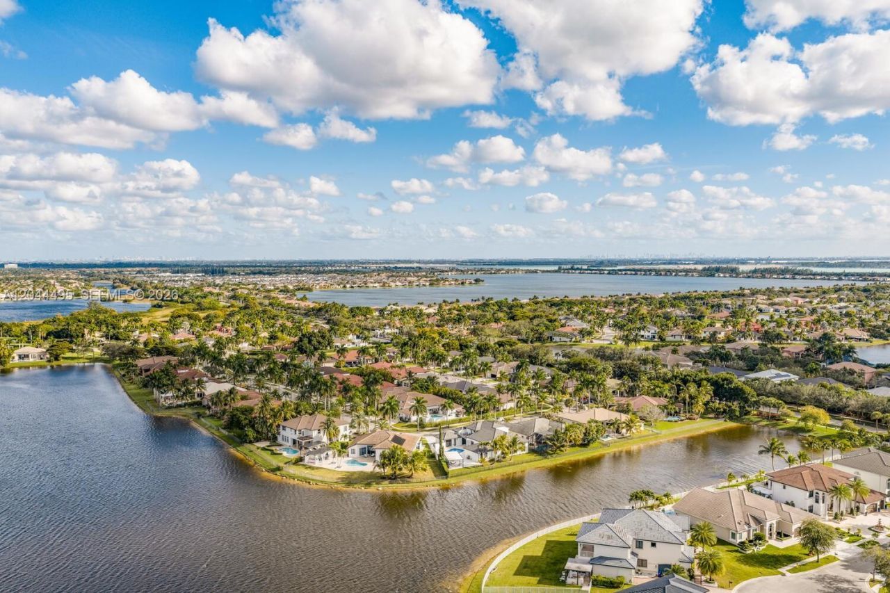 3910 SW 186th Ter, Miramar, FL 33029 Photo
