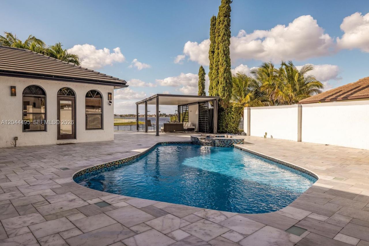 3910 SW 186th Ter , Miramar, FL 33029 Photo