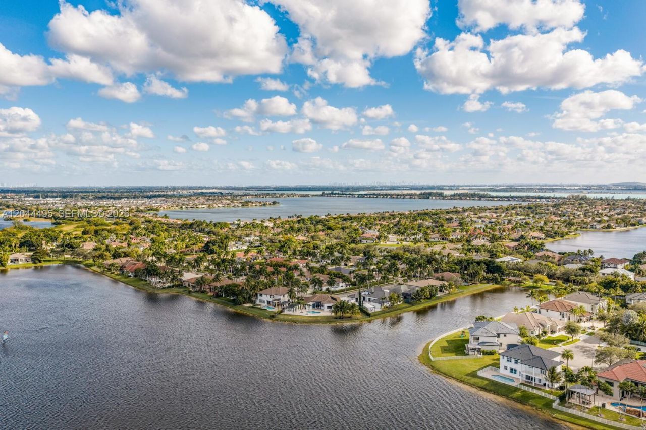 3910 SW 186th Ter , Miramar, FL 33029 Photo