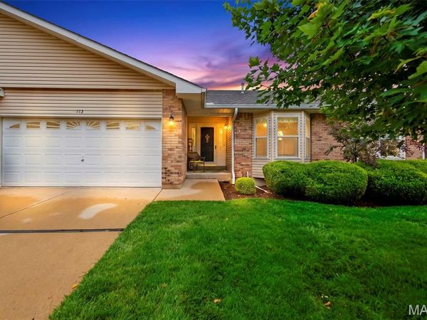 183 Southern Oaks Court, Unit 11B, St Charles, MO 63303