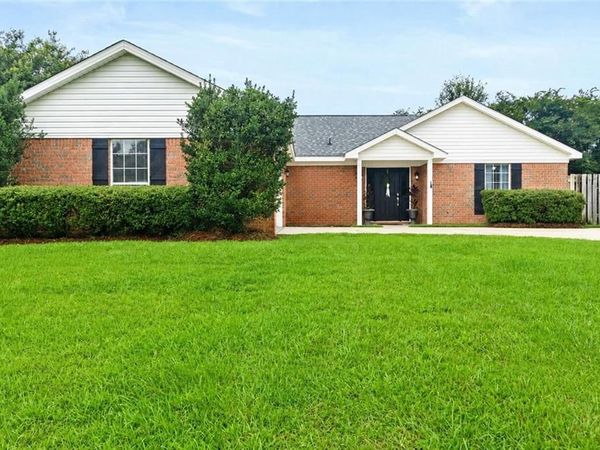 105 Oakwood Avenue , Fairhope, AL 36532