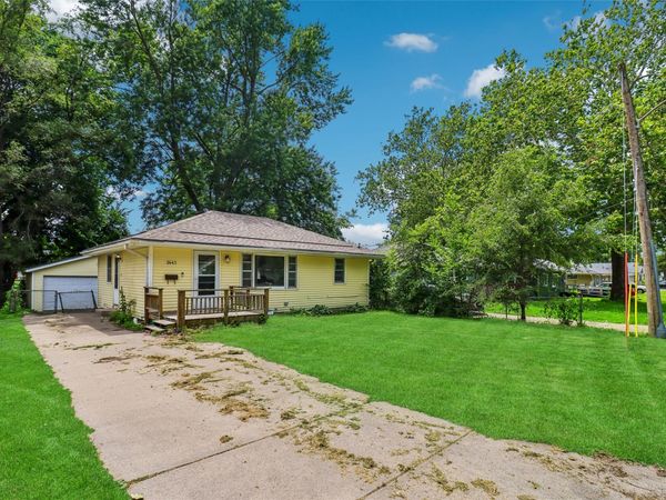 2443 Garfield Avenue , Des Moines, IA 50317