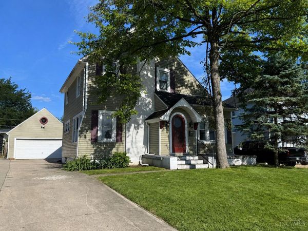 215 Aberdeen Drive, Middletown, OH 45042