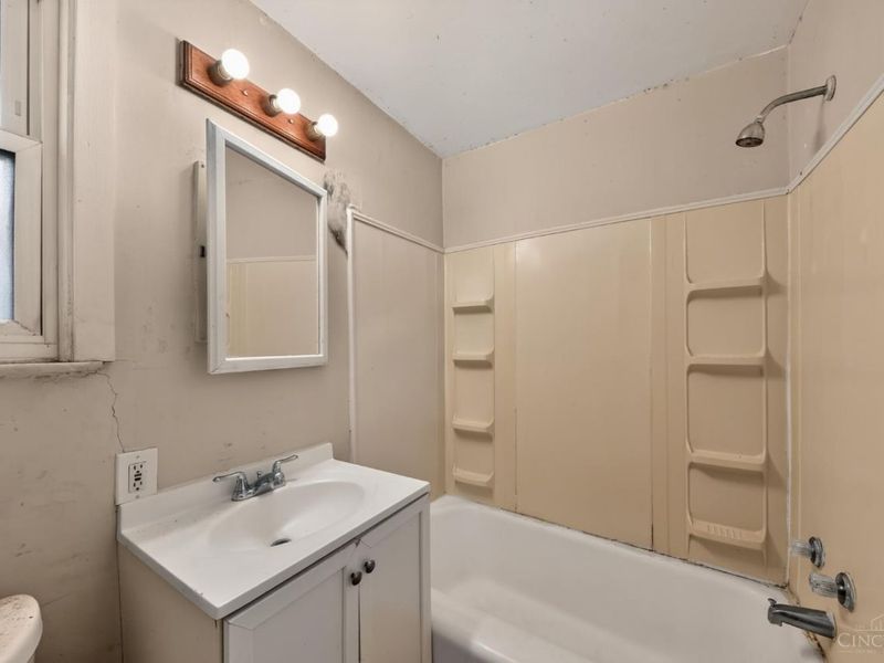 3746 Anioton Court, Cincinnati, OH 45227 Photo 12
