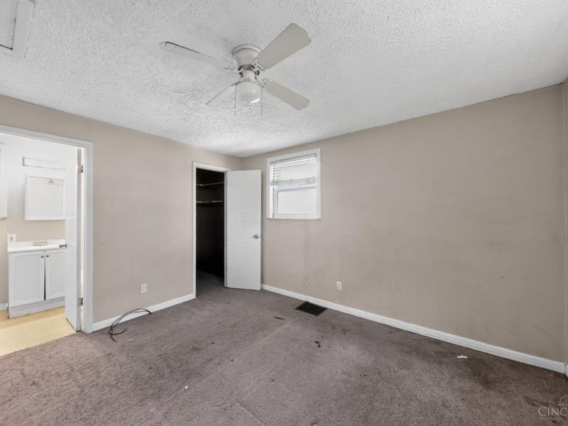 3746 Anioton Court, Cincinnati, OH 45227 Photo 4