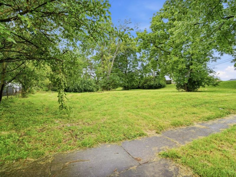 1143 Towne Street, Cincinnati, OH 45216 Photo 8