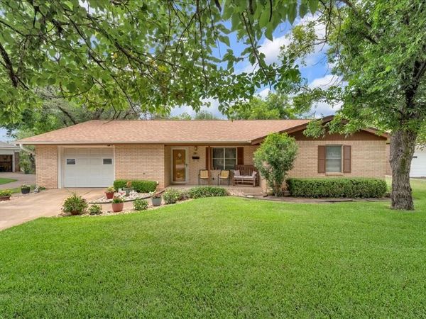 419 S Williams Street, Hamilton, TX 76531
