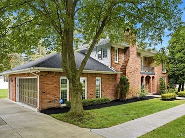 32 Rolling Hills Drive, Orchard Park, NY 14127