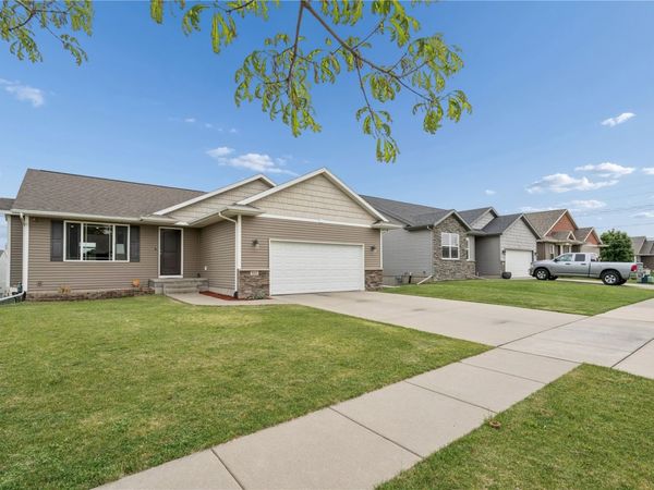 5313 Ruhd Street SW, Cedar Rapids, IA 52404