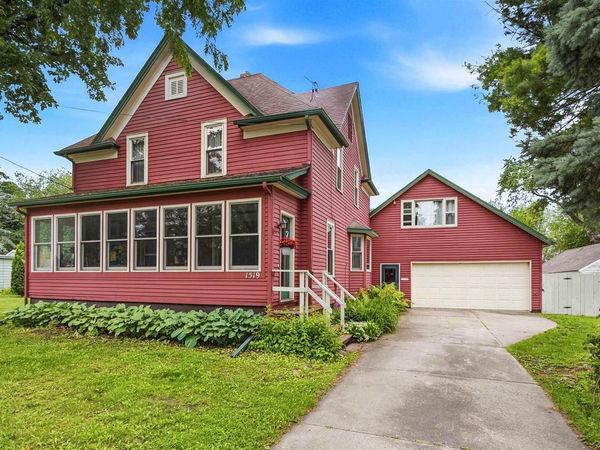 1519 S KERNAN AVENUE, Appleton, WI 54915