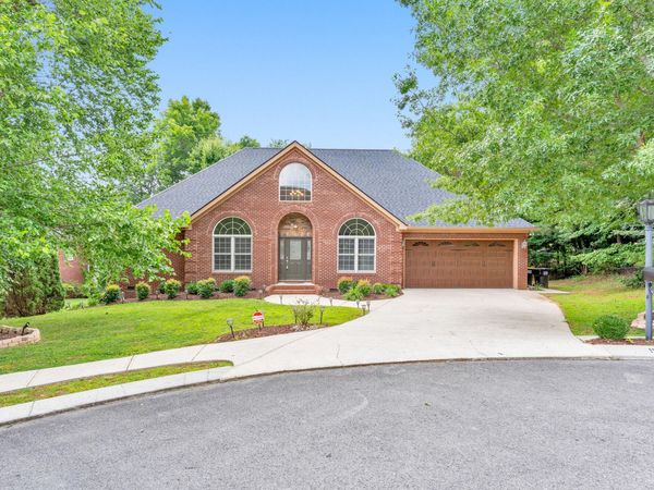 9237 Leaf Brook Lane, Apison, TN 37302