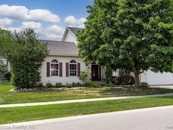 474 Colorado Avenue, Marysville, MI 48040