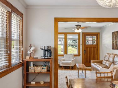 907 S 41st Street, Omaha, NE 68105