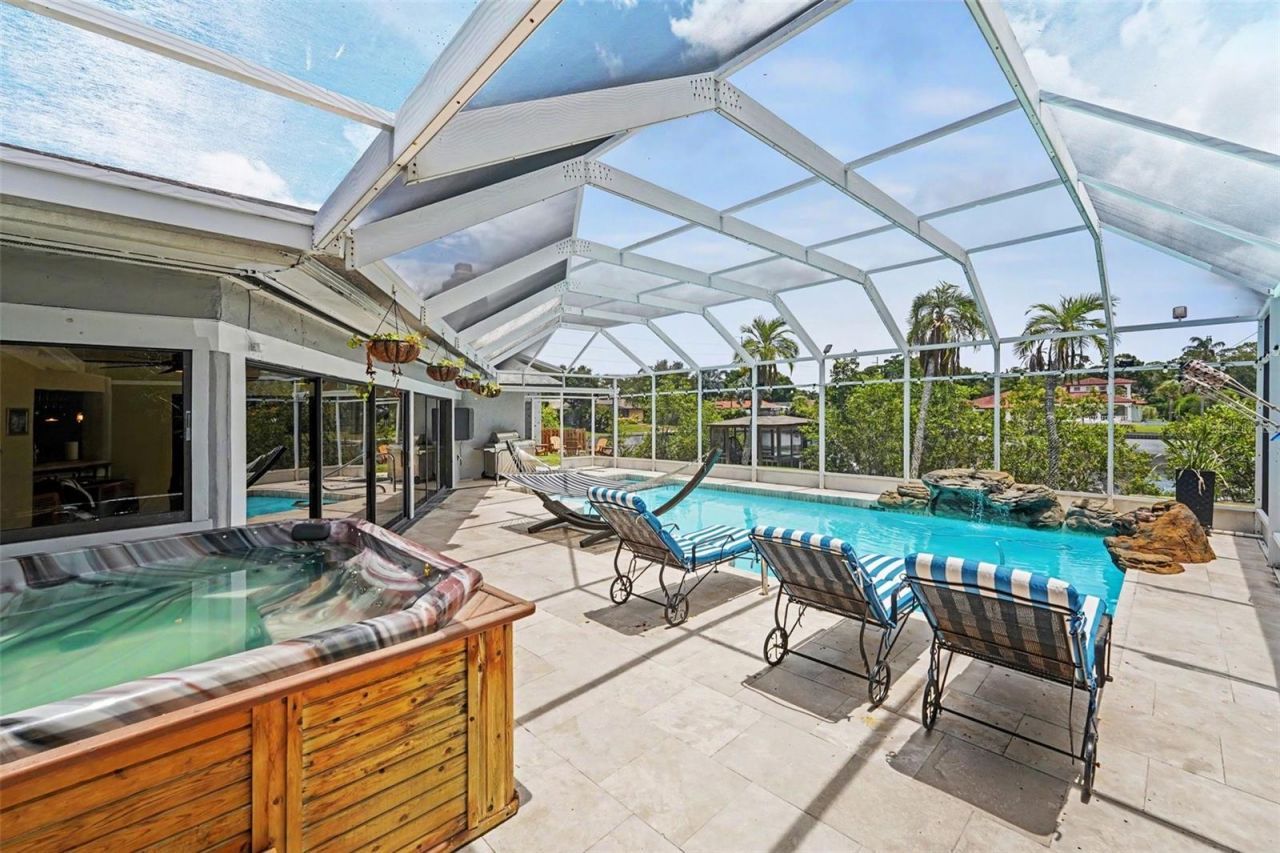 1615 Saint Pauls Drive, Clearwater, FL 33764 Photo