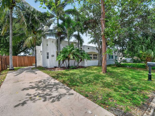 1005 Selkirk Street, West Palm Beach, FL 33405