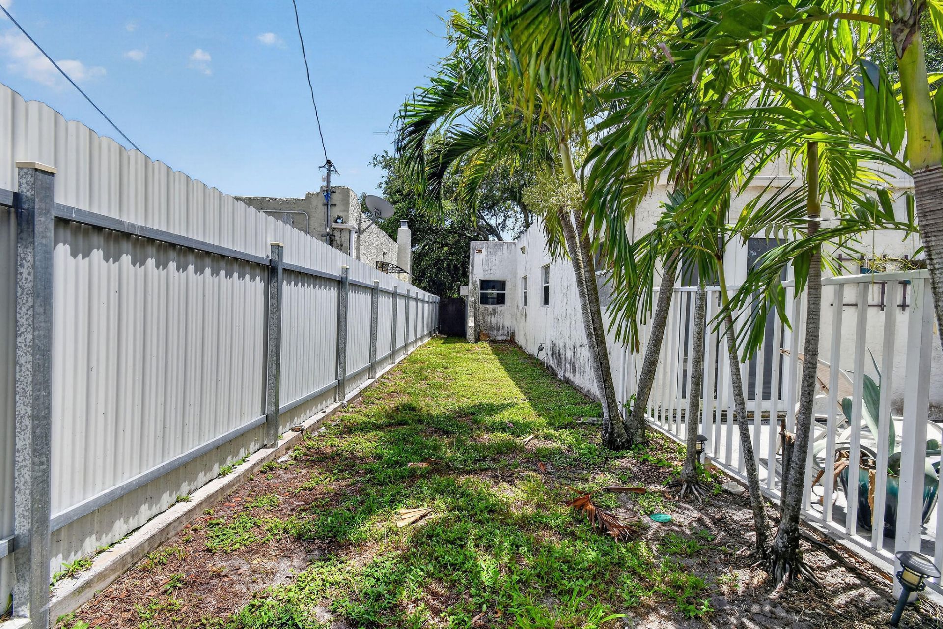 1005 Selkirk Street, West Palm Beach, FL 33405 Photo