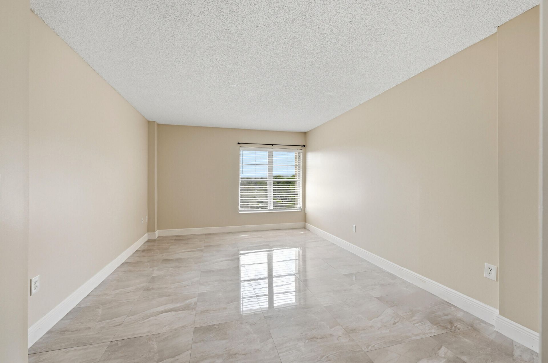 4158 Inverrary Drive, Unit 511, Lauderhill, FL 33319 Photo