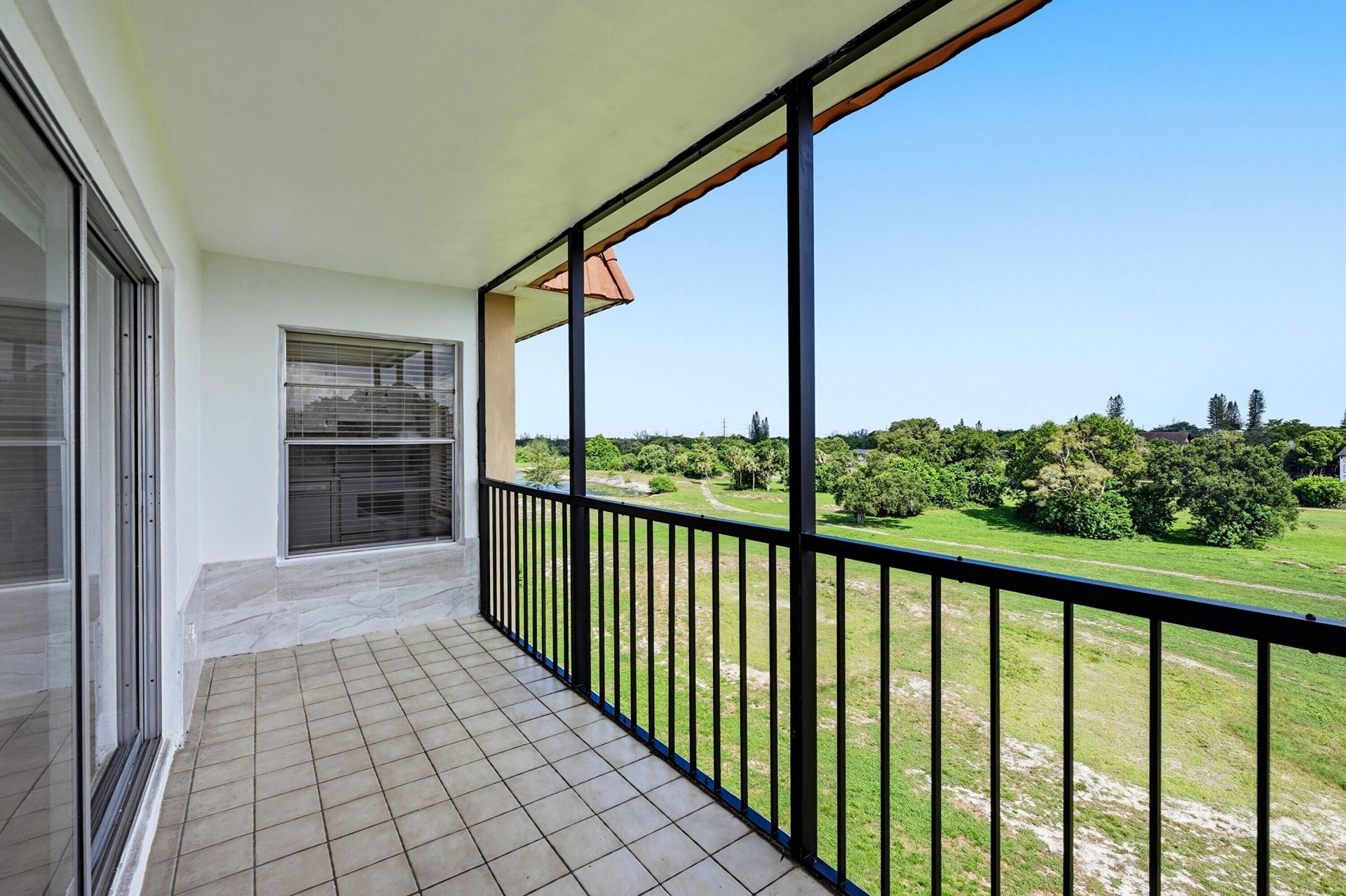 4158 Inverrary Drive, Unit 511, Lauderhill, FL 33319 Photo