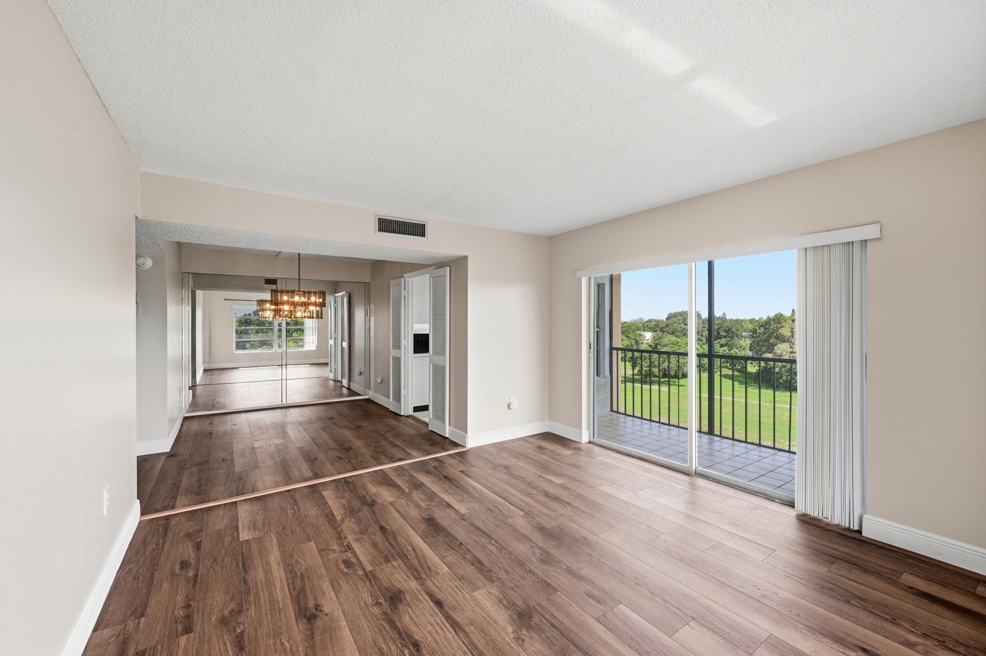 4158 Inverrary Drive, Unit 511, Lauderhill, FL 33319 Photo