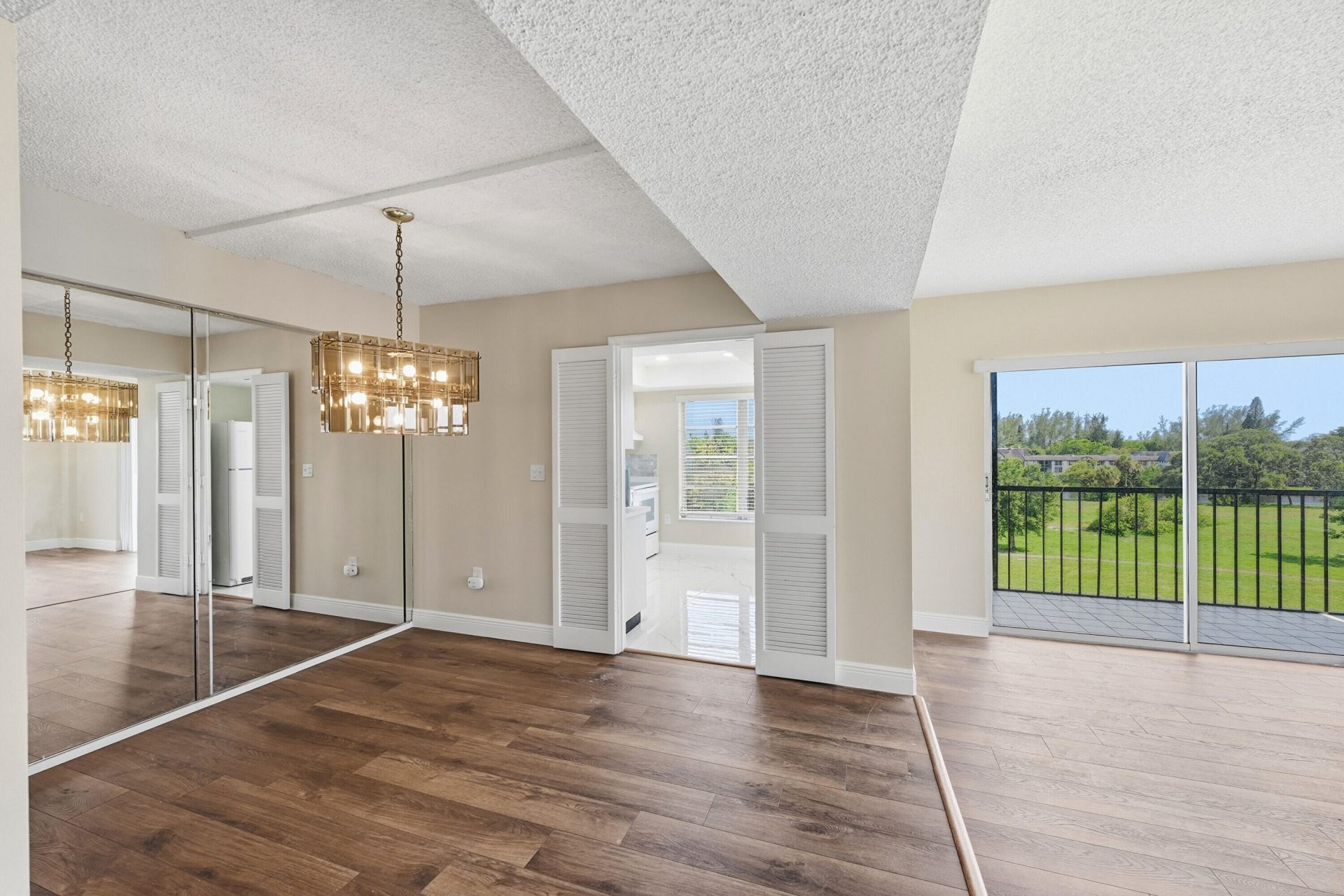 4158 Inverrary Drive, Unit 511, Lauderhill, FL 33319 Photo