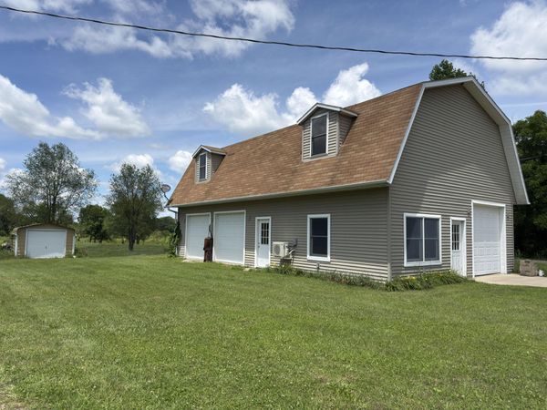 000 Fair Lake Drive, Delton, MI 49046