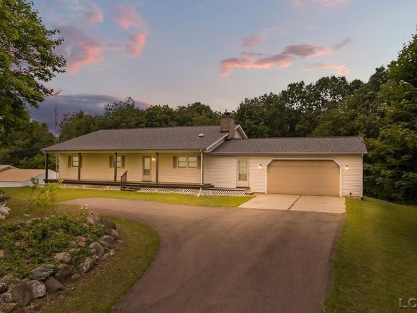 2010 S Kane , Stockbridge, MI 49285