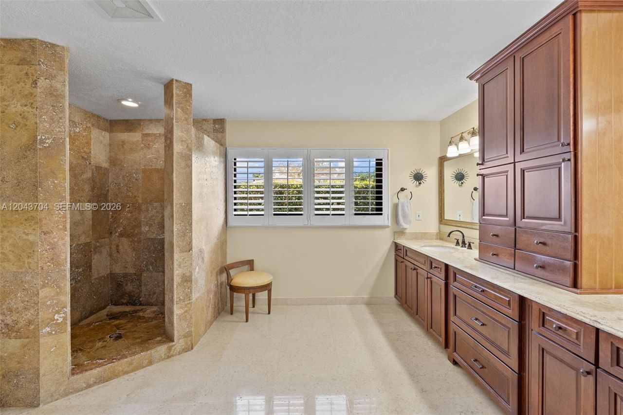 7430 SW 142nd Ter, Palmetto Bay, FL 33158 Photo