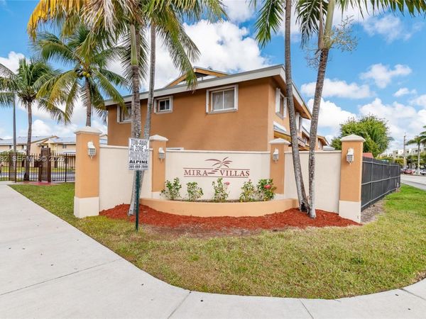 550 NW 82nd Ct, Unit 383, Miami, FL 33126