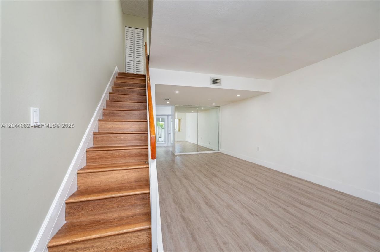 550 NW 82nd Ct, Unit 383, Miami, FL 33126 Photo
