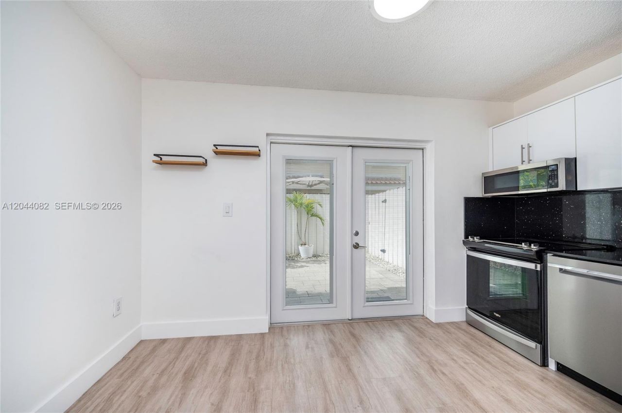 550 NW 82nd Ct, Unit 383, Miami, FL 33126 Photo