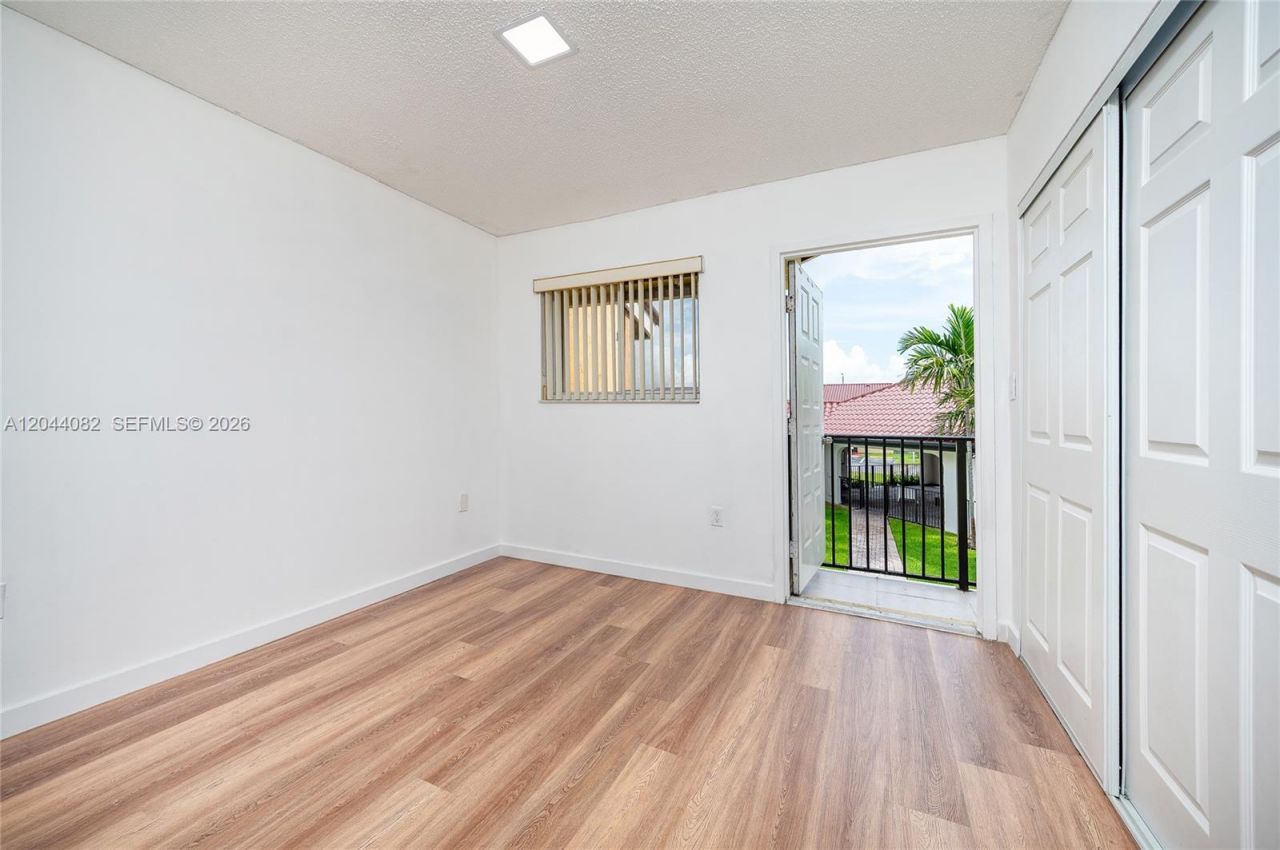 550 NW 82nd Ct, Unit 383, Miami, FL 33126 Photo