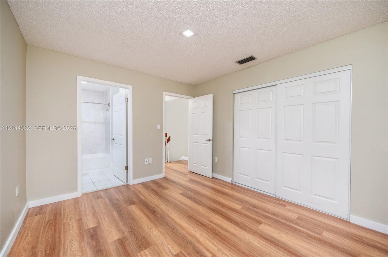 550 NW 82nd Ct, Unit 383, Miami, FL 33126 Photo