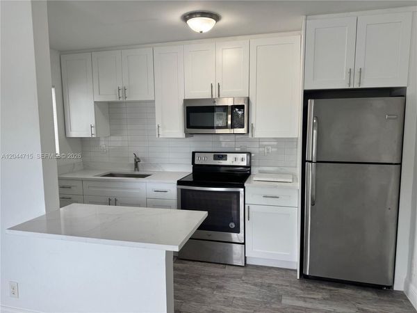 495 NW 43rd Ct , Unit 1, Oakland Park, FL 33309