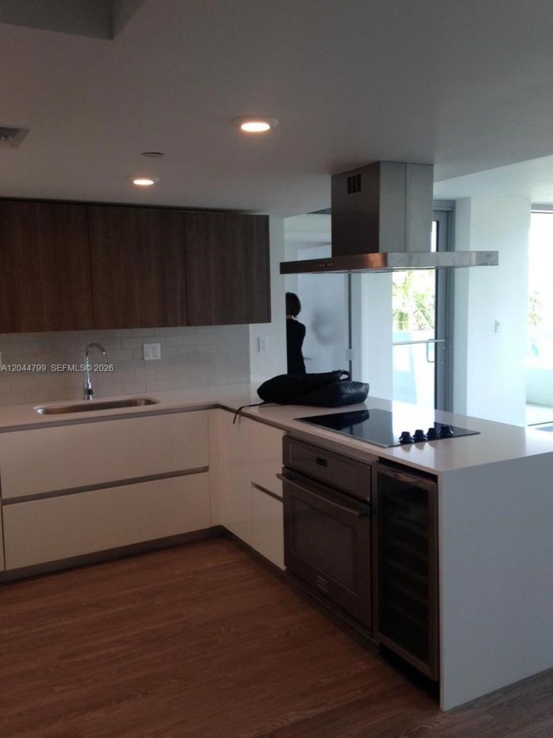 1025 92nd St , Unit 507, Bay Harbor Islands, FL 33154 Photo
